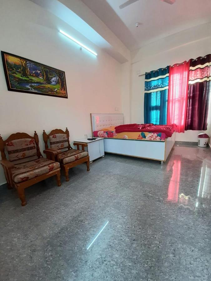 City Crown Guest House Sundarnagar Bagian luar foto