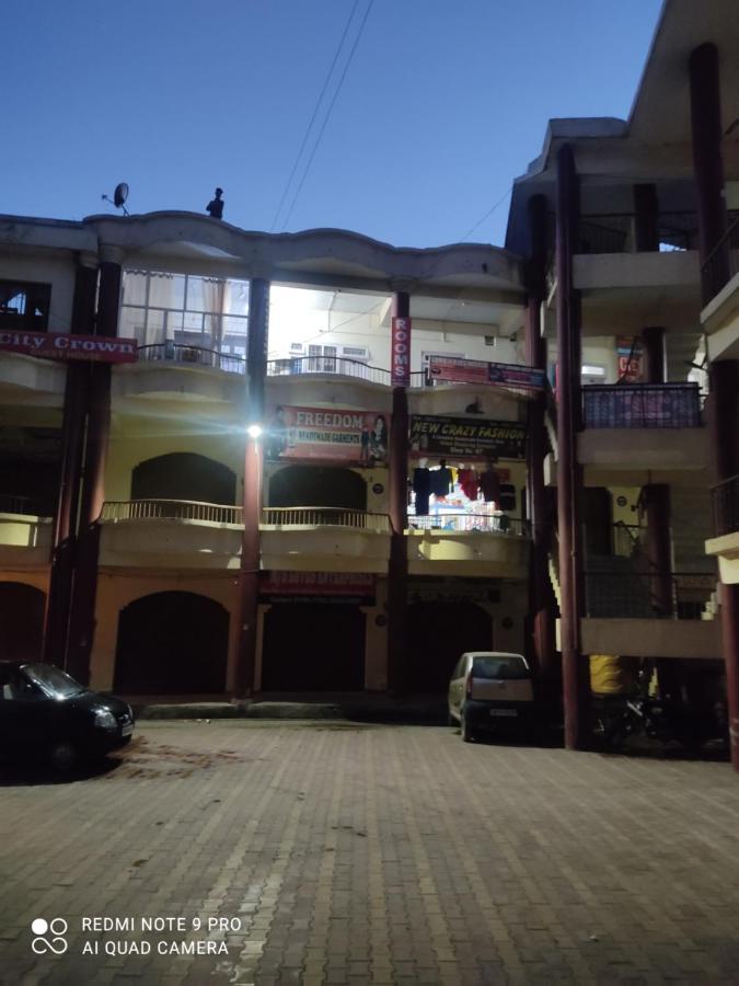 City Crown Guest House Sundarnagar Bagian luar foto